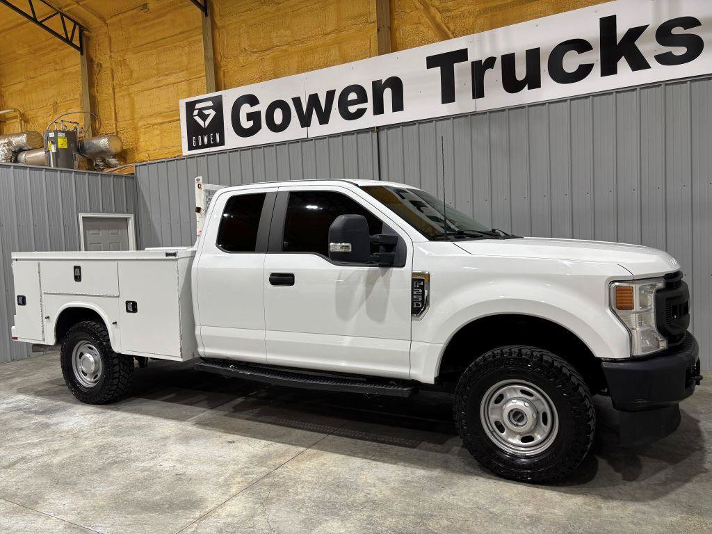Used 2022 Ford F250 XL w/ Power Equipment Group AWD/4WD image 3