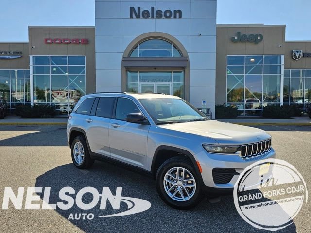 New 2025 Jeep Grand Cherokee Laredo X w/ Trailer Tow Package