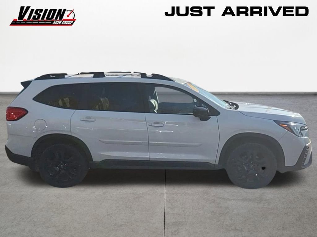 Used 2024 Subaru Ascent Onyx Edition image 4