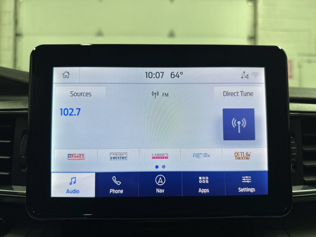 Used 2023 Ford Explorer XLT w/ Equipment Group 202A AWD/4WD image 31