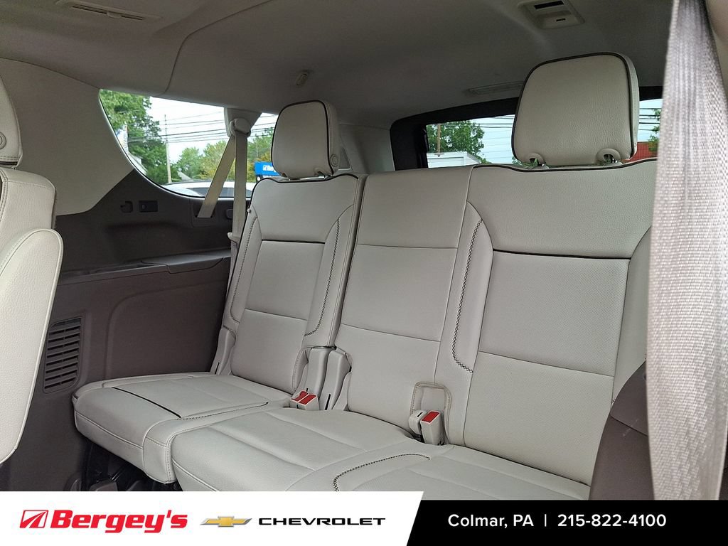 Used 2022 GMC Yukon XL Denali w/ Denali Ultimate Package AWD/4WD image 14