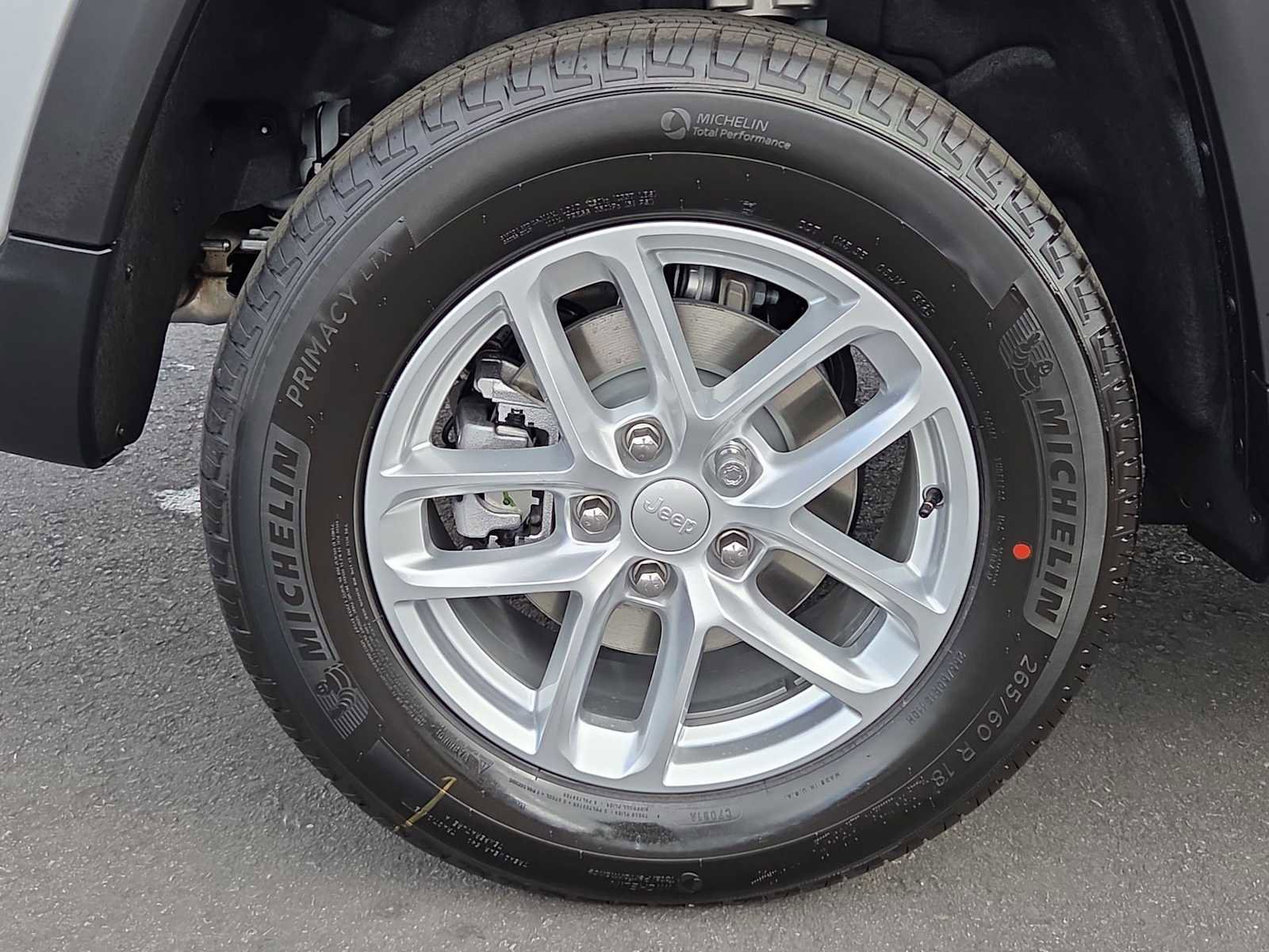 New 2025 Jeep Grand Cherokee Laredo X w/ Luxury Tech Group I image 13