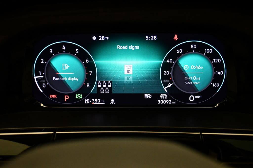 Used 2024 Volkswagen Atlas SEL Premium R-Line image 25