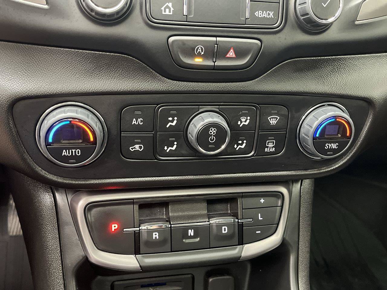 Certified 2024 GMC Terrain AT4 w/ Tech Package AWD/4WD image 21