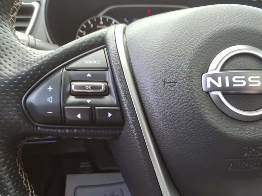 Used 2023 Nissan Maxima Platinum w/ Sport Mat Group FWD image 18
