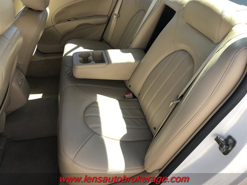 Used 2010 Buick Lucerne CXL FWD image 16