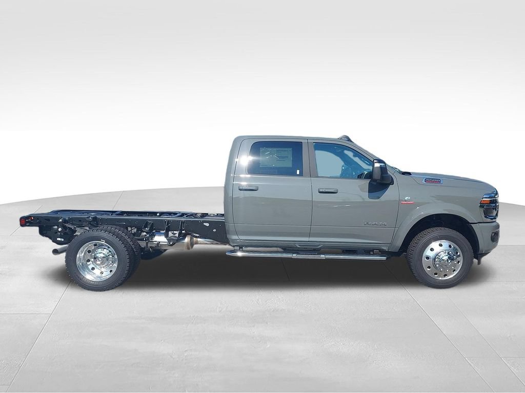 New 2026 RAM 5500 4x4 Crew Cab w/ Laramie Trim Package image 6