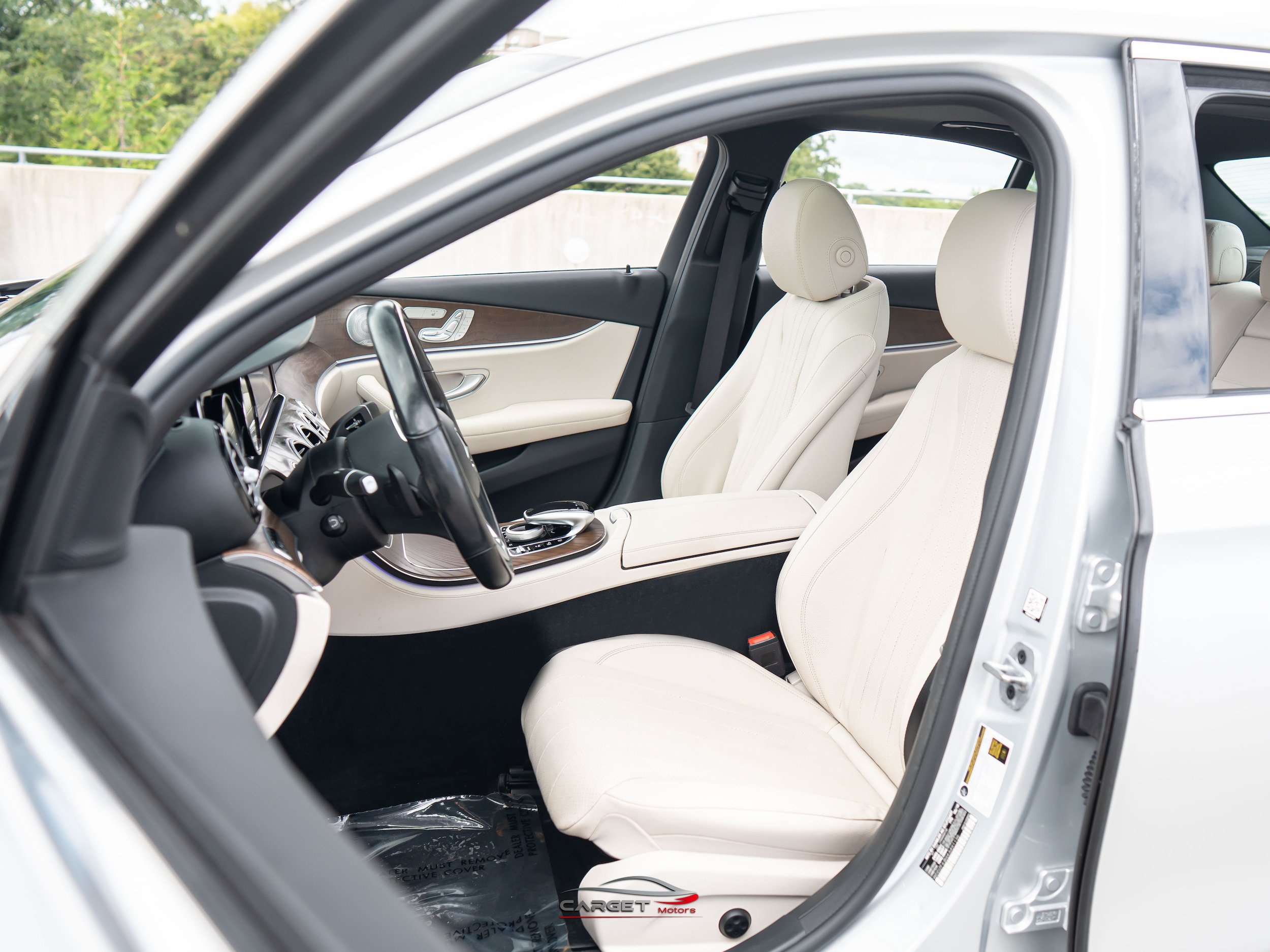 Used 2019 Mercedes-Benz E 450 4MATIC Sedan w/ Driver Assistance Package image 16