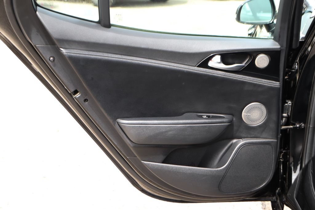 Used 2023 Kia Stinger GT-Line image 36
