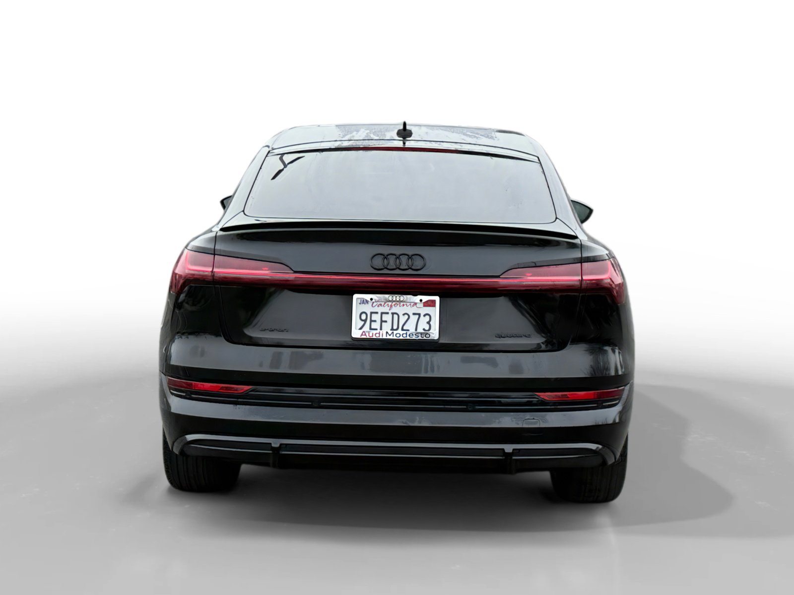 Used 2023 Audi e-tron Premium Plus w/ Premium Plus Package image 4