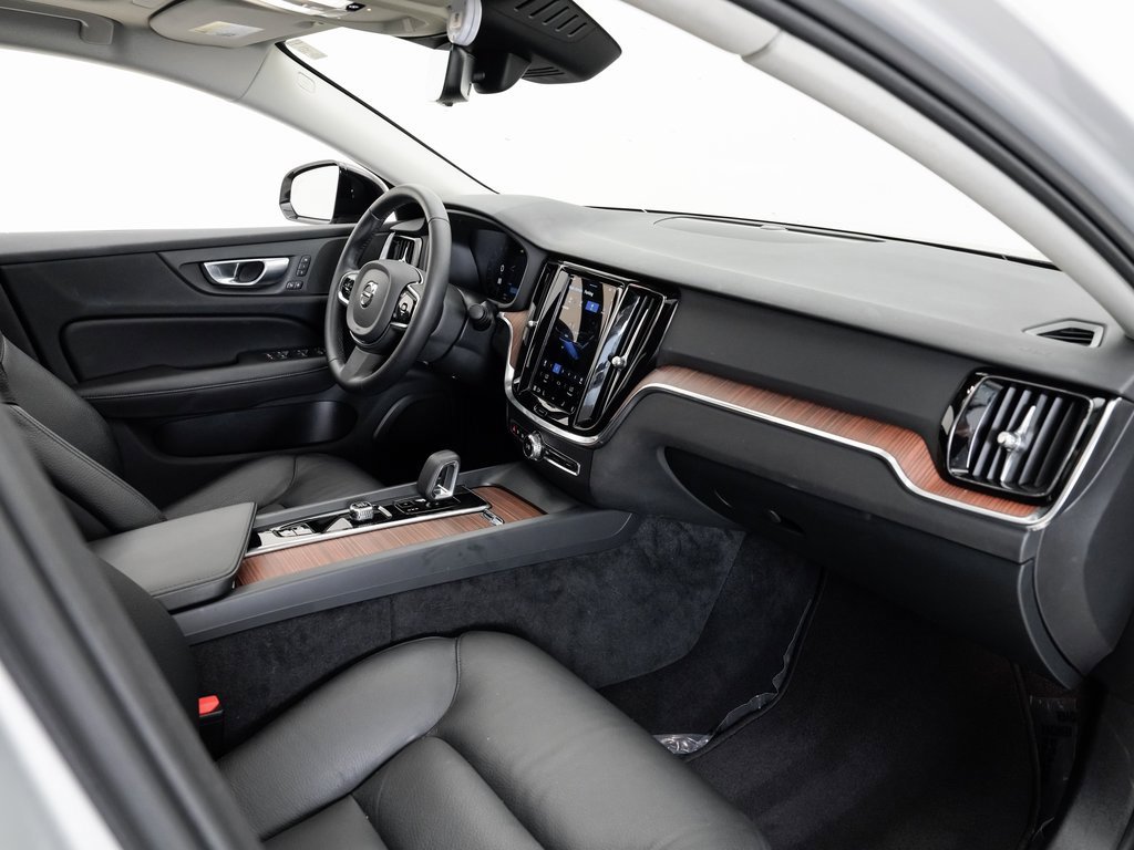 Used 2024 Volvo S60 B5 Plus image 19