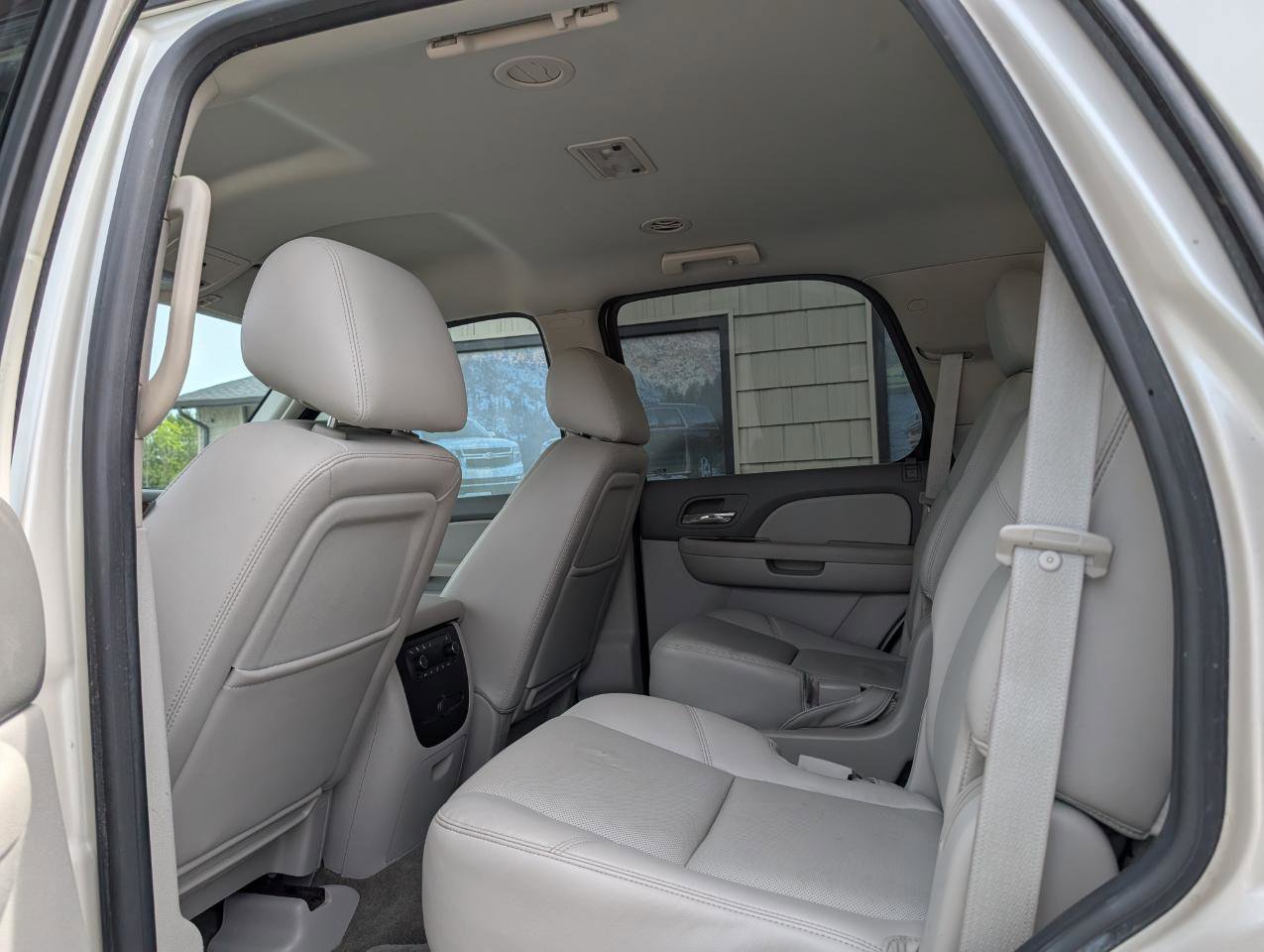 Used 2013 Chevrolet Tahoe LTZ image 19