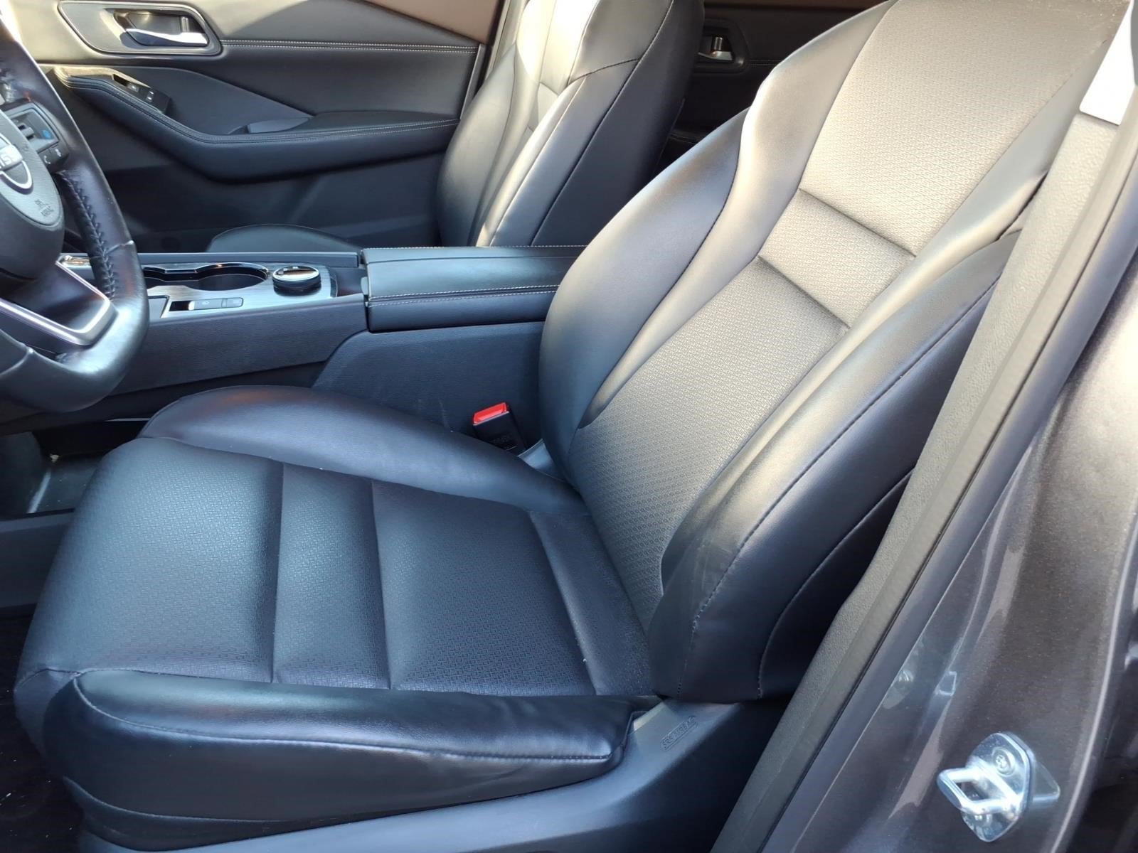 Used 2023 Nissan Rogue SV w/ SV Premium B Package AWD/4WD image 9