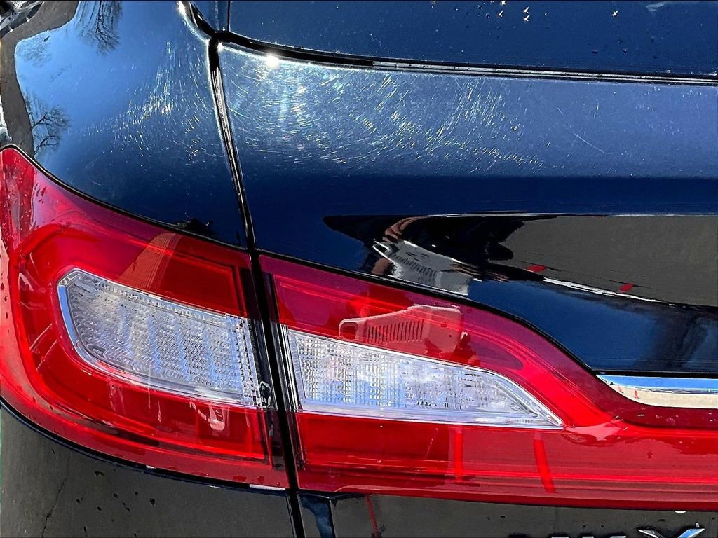 Used 2016 Lincoln MKX Reserve w/ Technology Package image 28