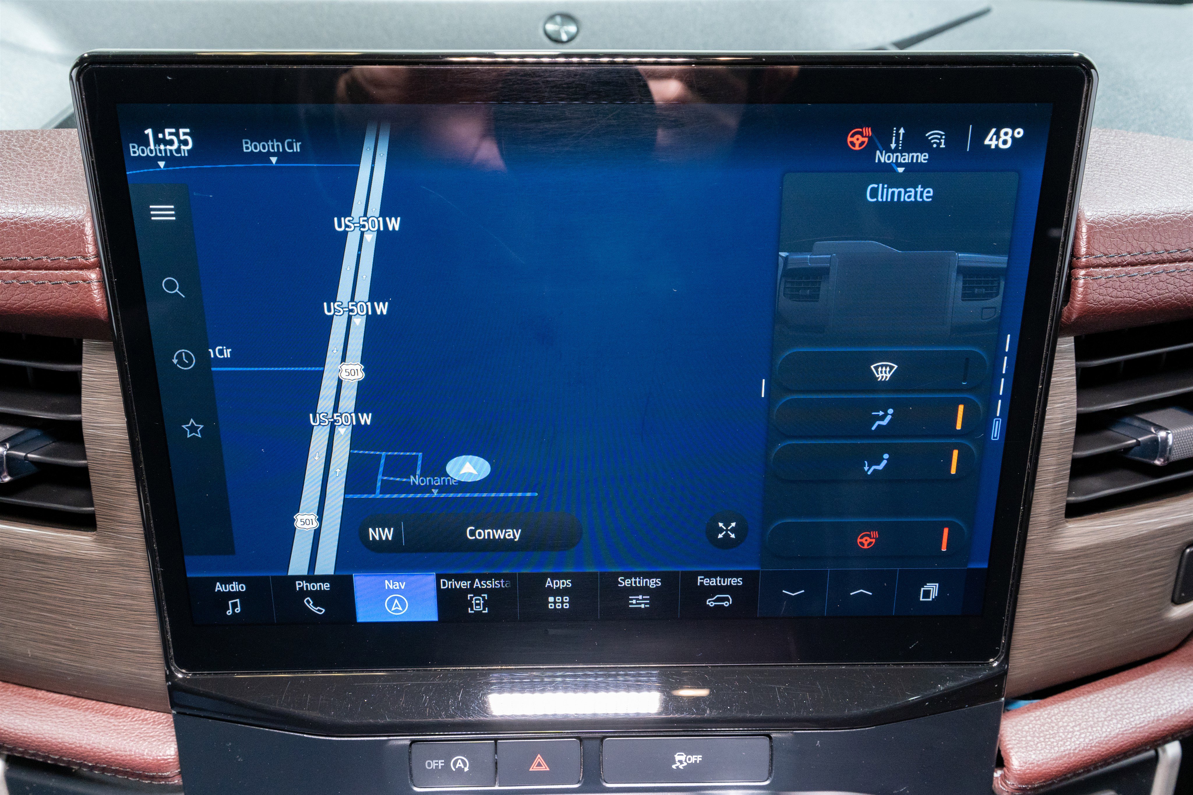 Used 2024 Ford Expedition Limited image 19