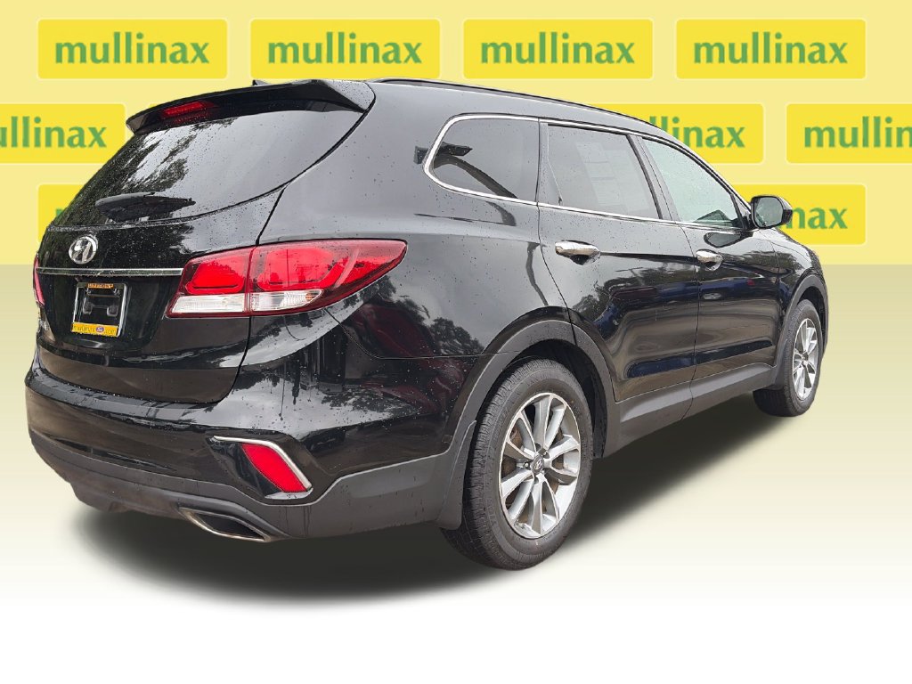 Used 2018 Hyundai Santa Fe SE w/ Cargo Package FWD image 7