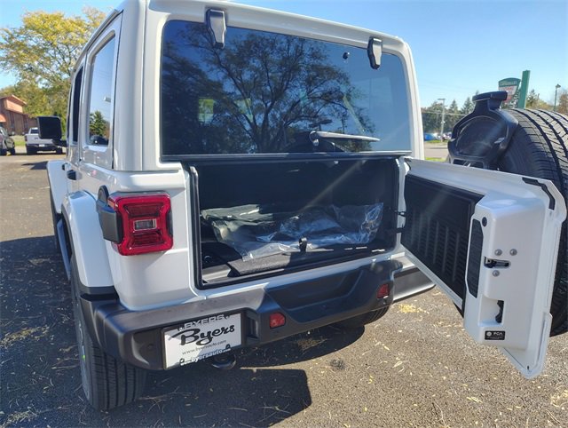 New 2026 Jeep Wrangler Sahara image 29