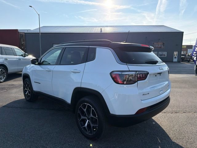 Used 2025 Jeep Compass Limited AWD/4WD image 7