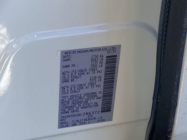 Used 2024 Nissan Pathfinder Platinum image 39