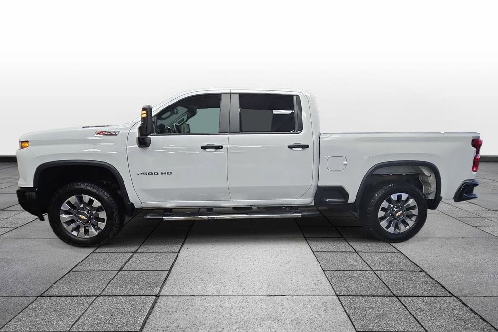 Used 2024 Chevrolet Silverado 2500 Custom w/ Custom Value Package image 8