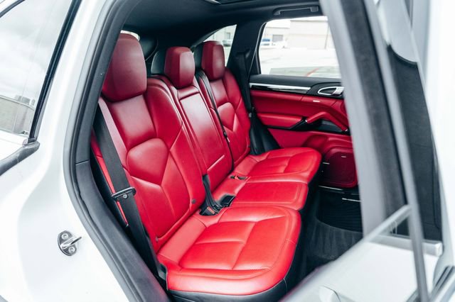 Used 2016 Porsche Cayenne S AWD/4WD image 56