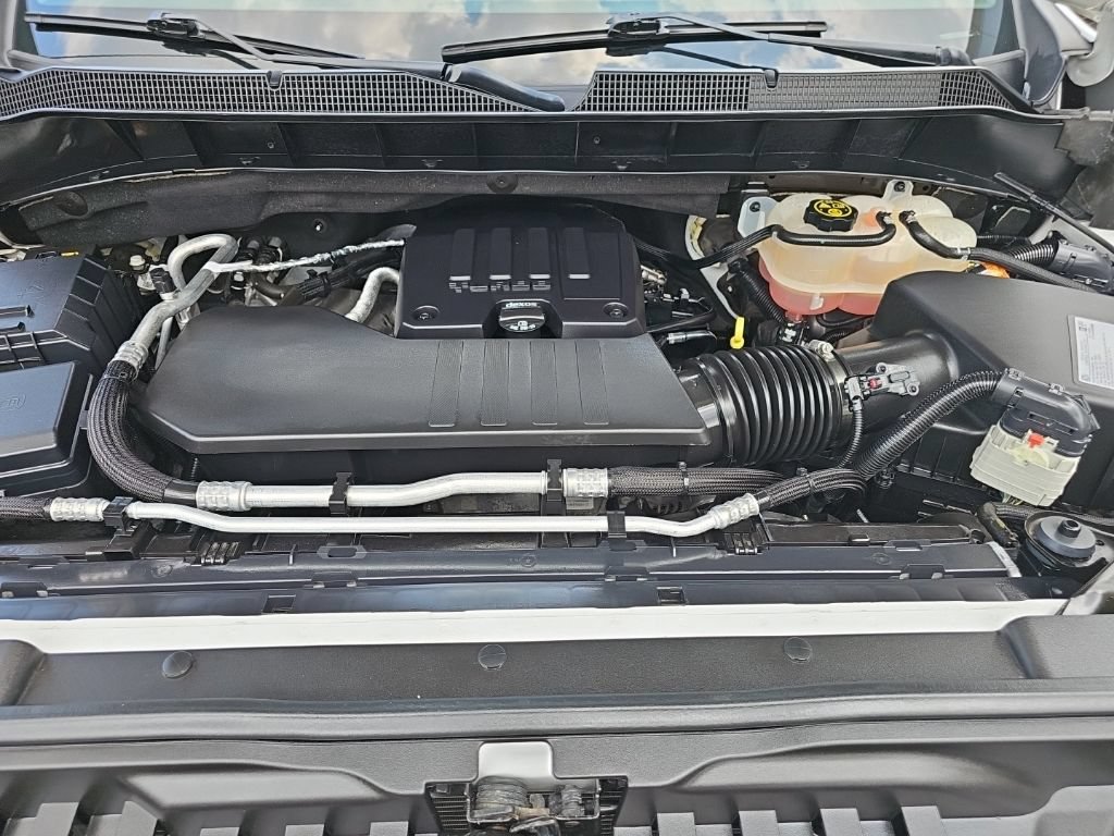 Used 2021 Chevrolet Silverado 1500 LT AWD/4WD image 33