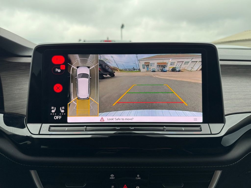 Used 2024 Volkswagen Atlas SEL Premium R-Line image 18