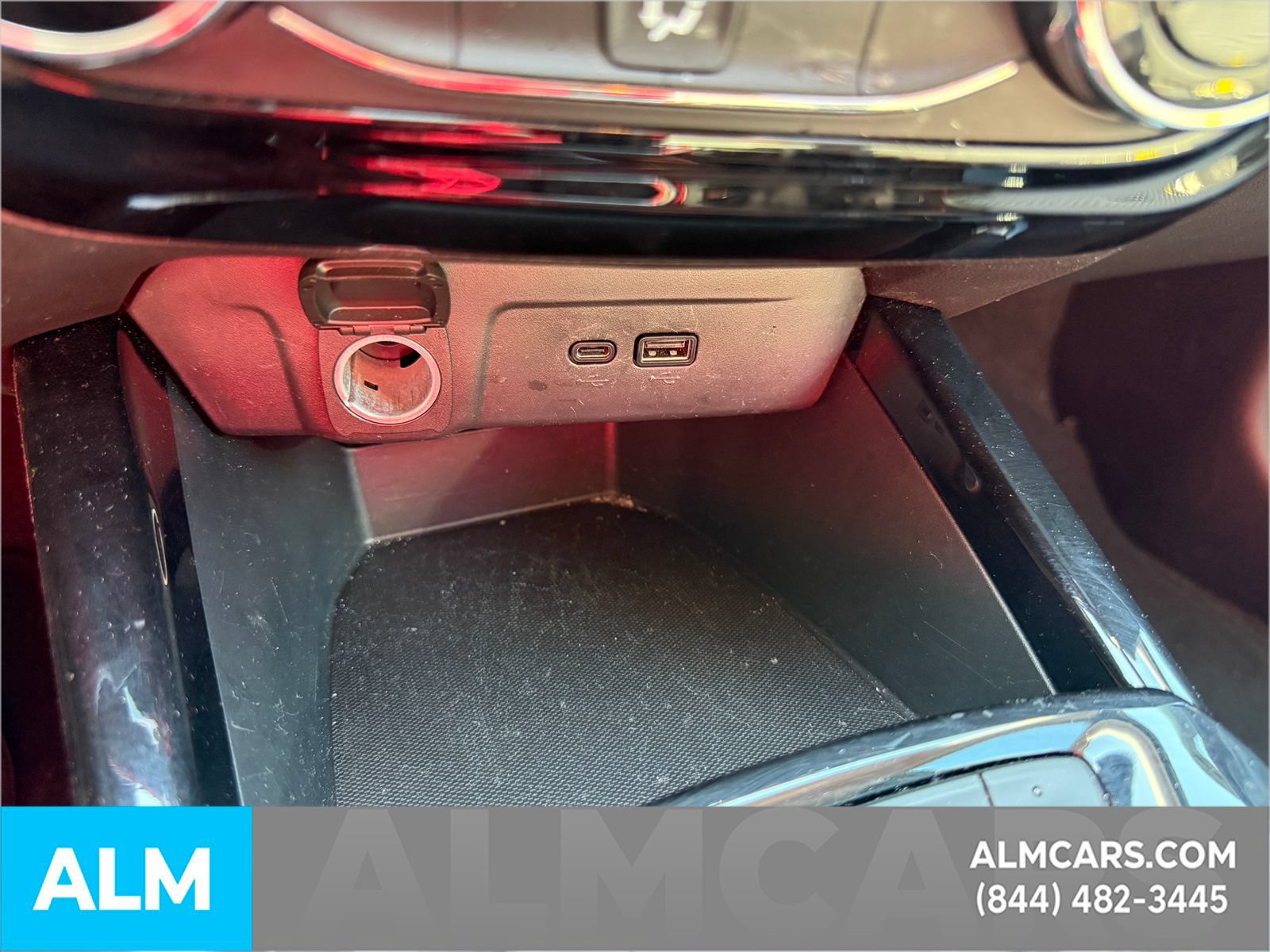 Used 2025 Chevrolet Trax LT FWD image 22