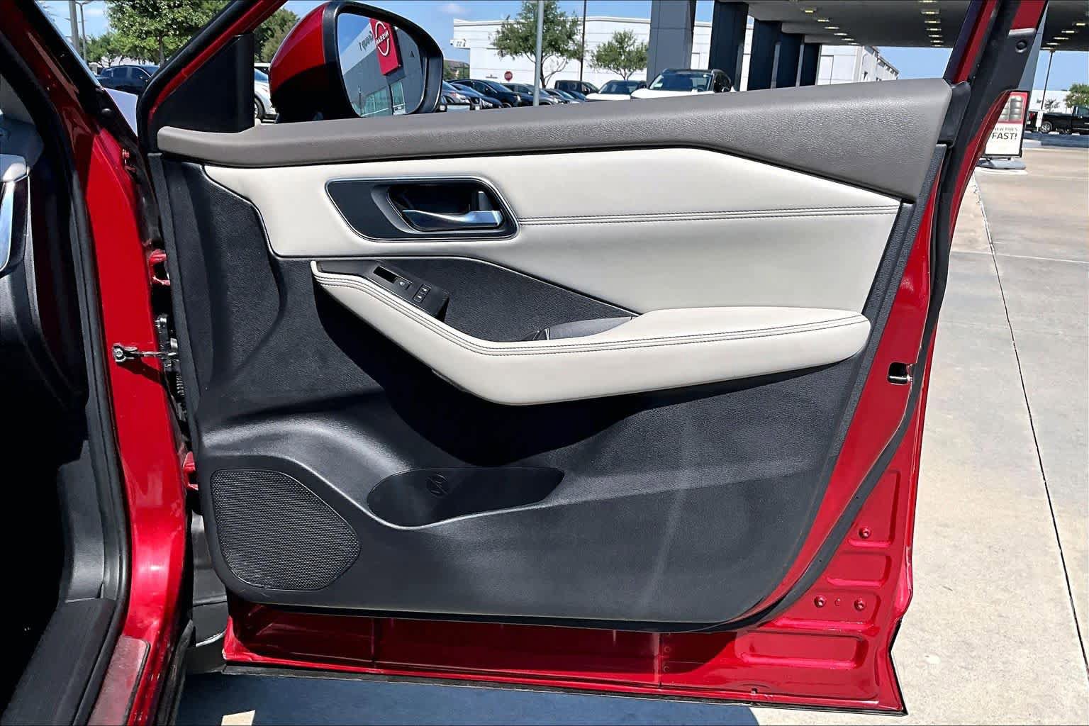 Certified 2021 Nissan Rogue SV w/ Premium Package FWD image 21
