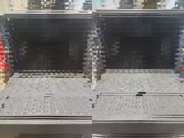 Used 2023 GMC Sierra 1500 SLT w/ SLT Premium Package image 9