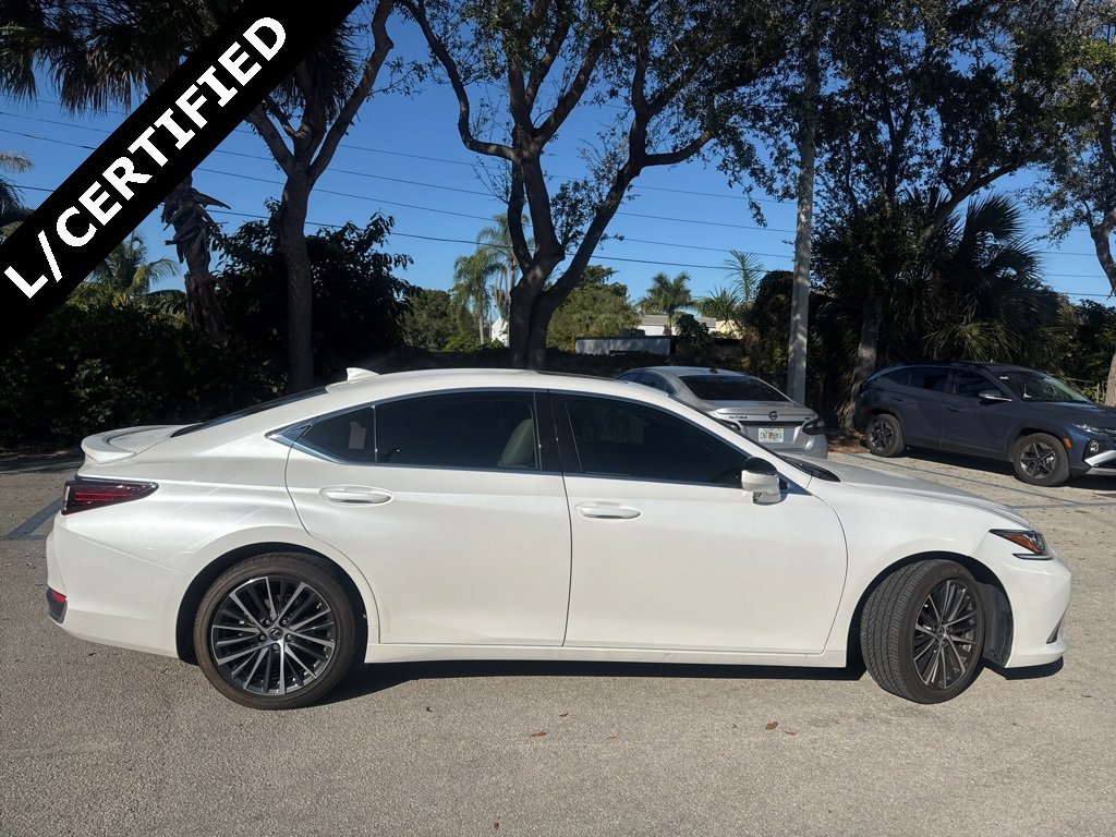 Used 2023 Lexus ES 300h w/ Premium Package image 9