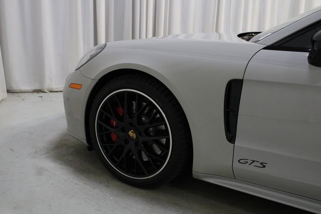 Used 2019 Porsche Panamera GTS image 29