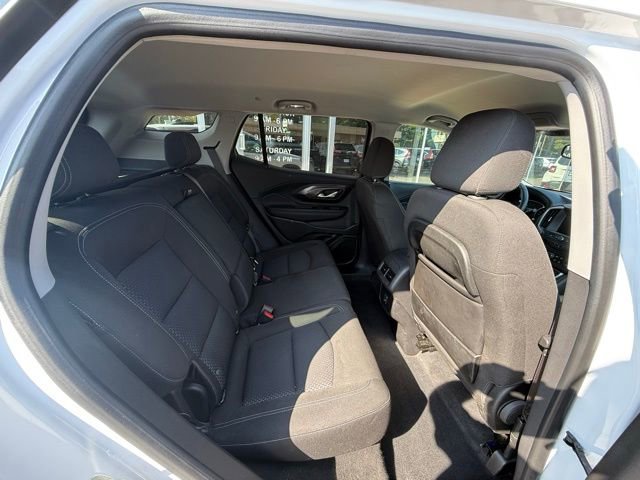 Used 2023 GMC Terrain SLE w/ Driver Convenience Package image 16