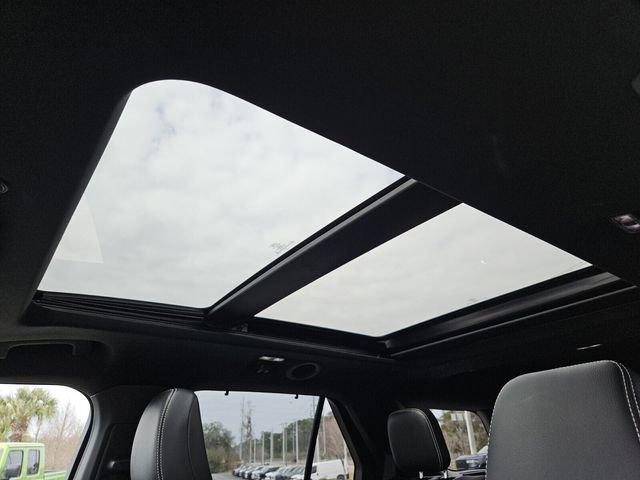 Used 2022 Ford Explorer ST w/ Equipment Group 401A image 17