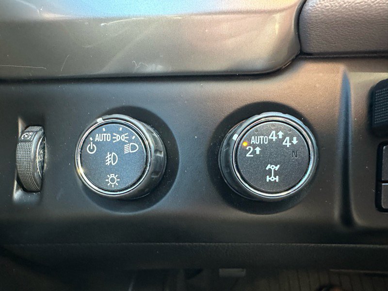 Used 2018 Chevrolet Suburban LT w/ LT Signature Package image 23