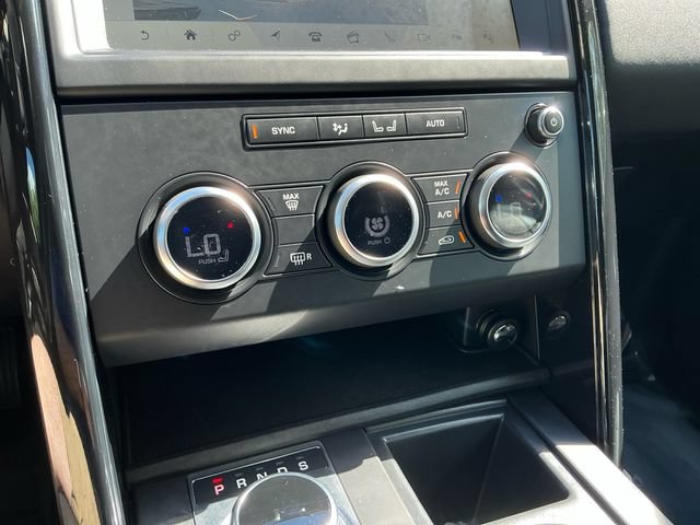 Used 2020 Land Rover Discovery SE AWD/4WD image 23