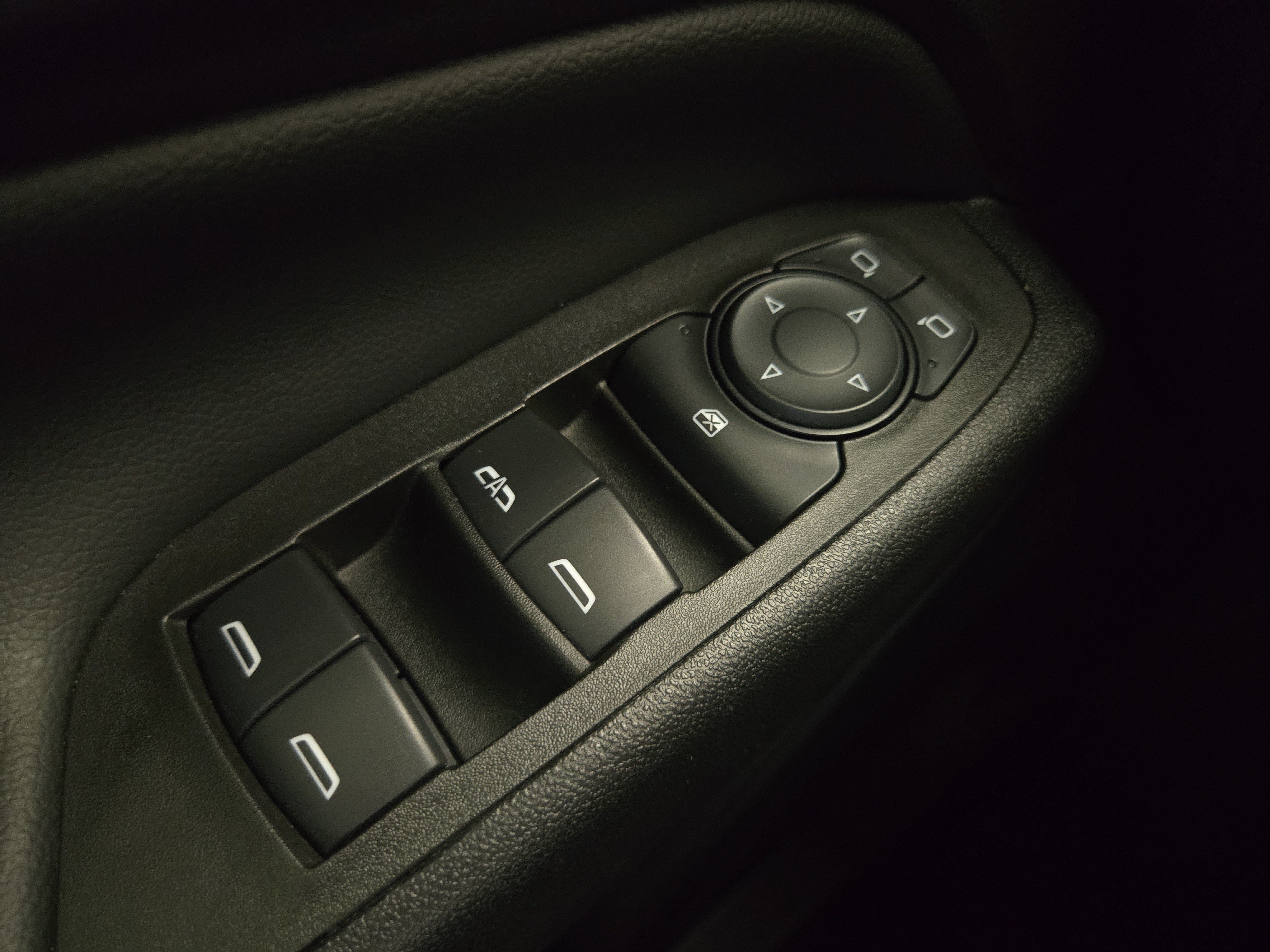 Used 2021 Chevrolet Equinox LT AWD/4WD image 25