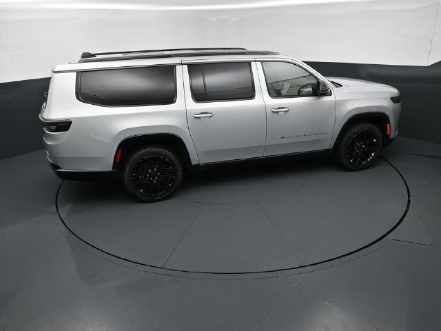 New 2026 Jeep Grand Wagoneer L Limited AWD/4WD image 18