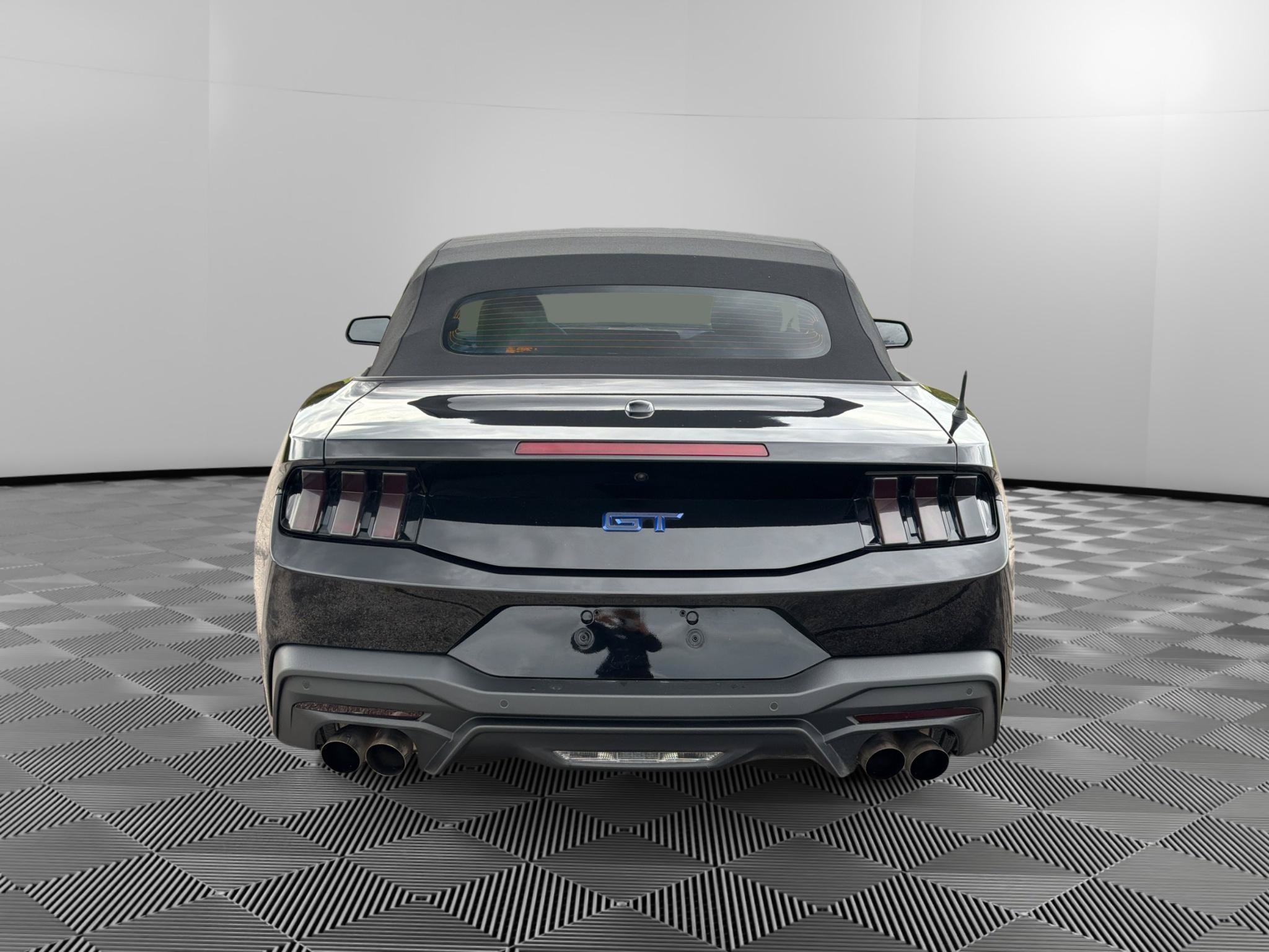 Used 2025 Ford Mustang GT Premium RWD image 5