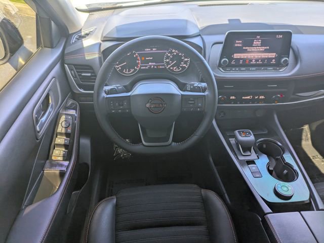 Used 2025 Nissan Rogue SV AWD/4WD image 20