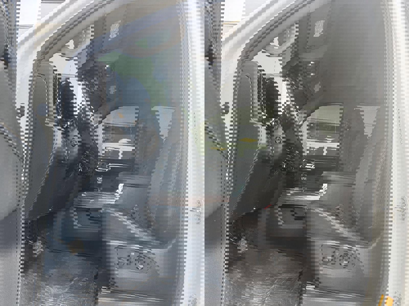 Used 2023 Chevrolet Silverado 1500 LTZ w/ LTZ Convenience Package II image 12