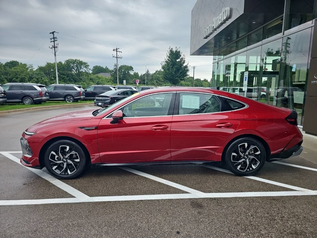 Certified 2025 Hyundai Sonata SEL FWD image 2