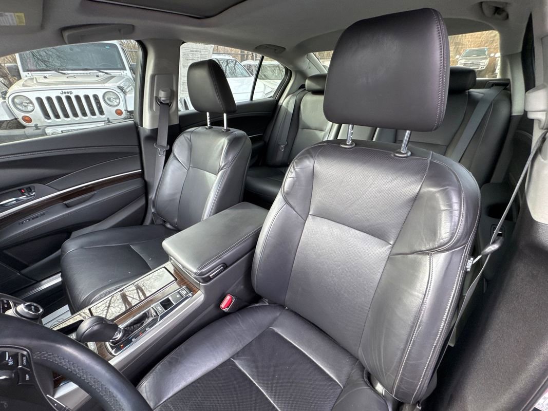 Used 2017 Acura RLX w/ Technology Package image 16