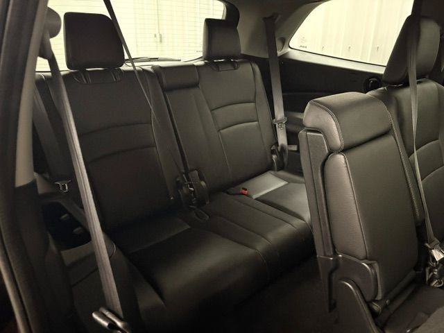 Used 2022 Honda Pilot Touring image 27