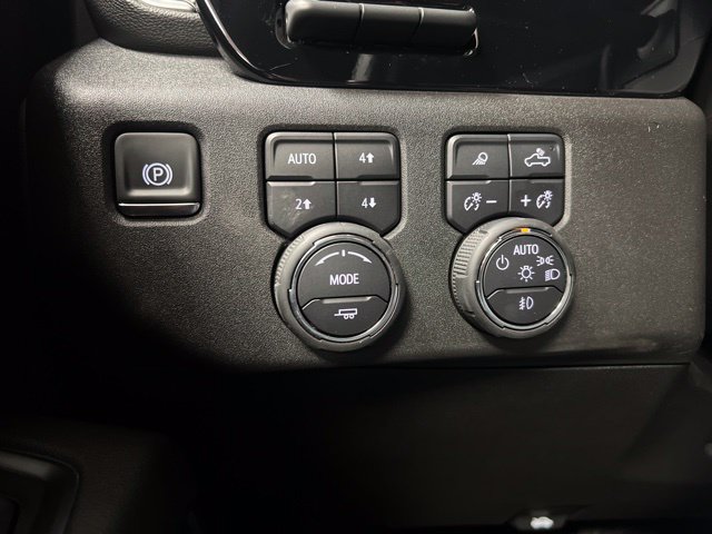 Used 2025 Chevrolet Silverado 3500 High Country w/ High Country Premium Package AWD/4WD image 35