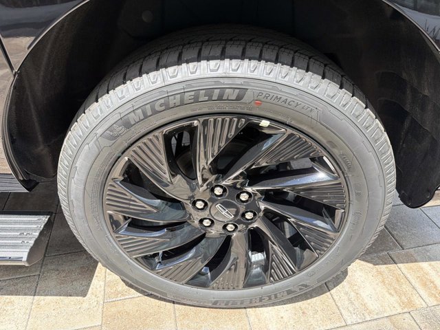 New 2026 Lincoln Navigator L Reserve w/ Jet Appearance Package AWD/4WD image 29