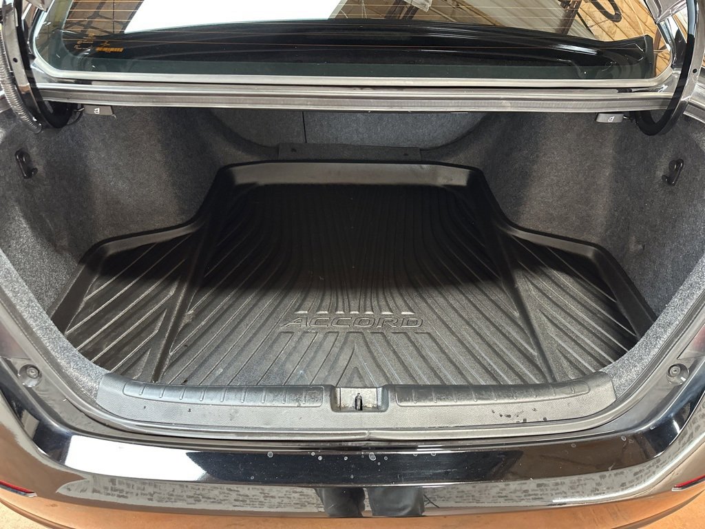 Used 2022 Honda Accord Sport image 13