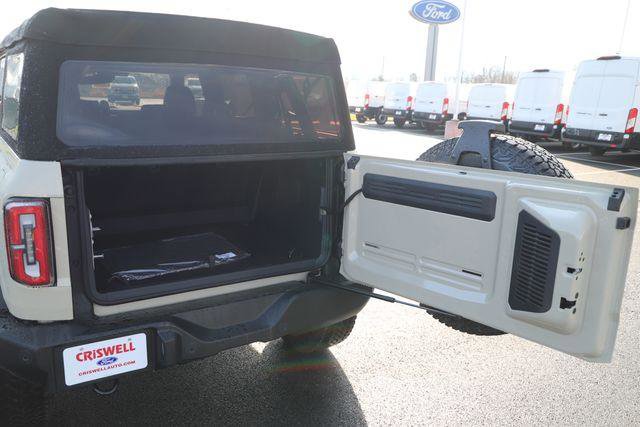 New 2026 Ford Bronco Outer Banks w/ Sasquatch Package image 9