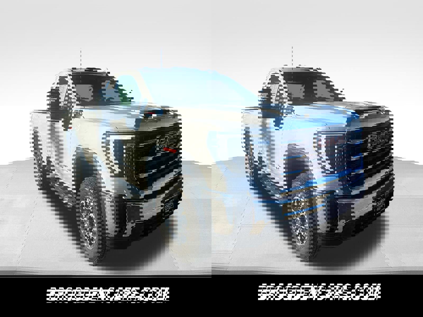 New 2025 GMC Sierra 3500 SLE image 1