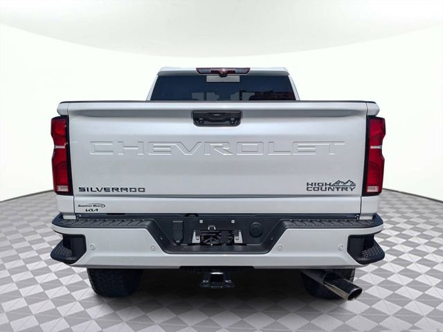 Used 2024 Chevrolet Silverado 2500 High Country w/ High Country Premium Package AWD/4WD image 4